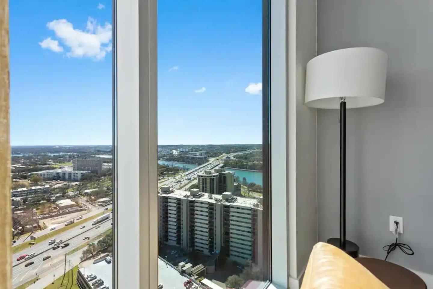 Modern 1Br Condo On Rainey St With Pool And Views Austin Kültér fotó